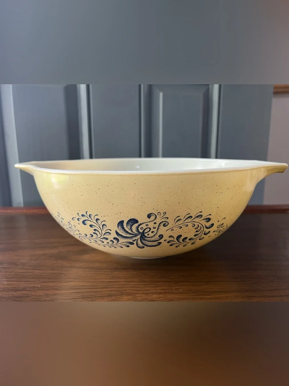 Vintage Pyrex Homestead 4 quart #444 Cinderella Mixing Bowl